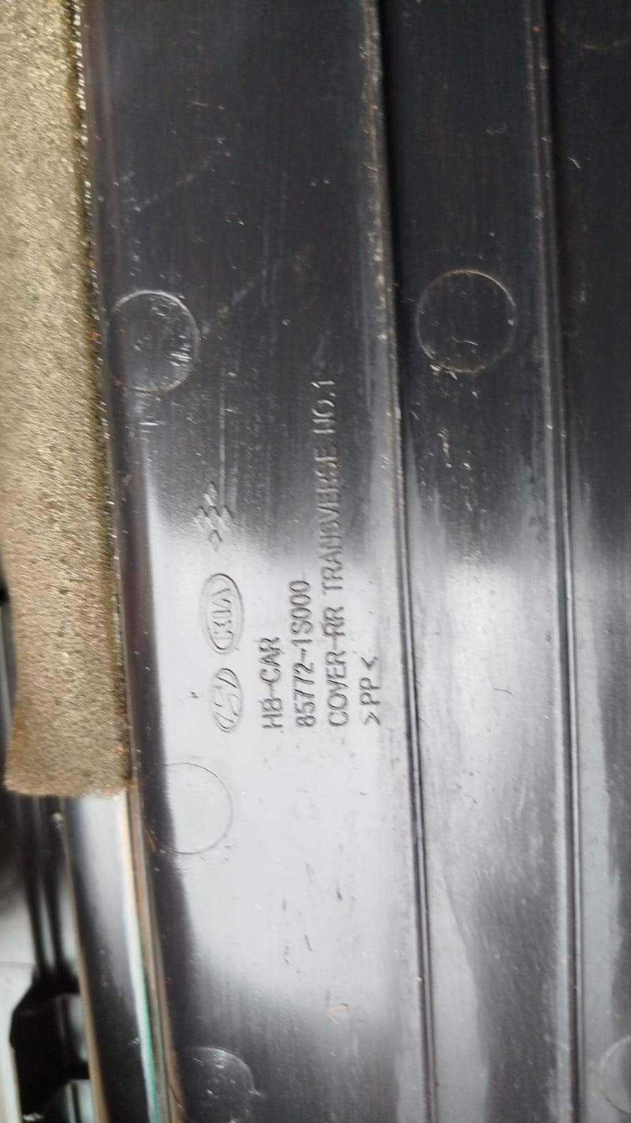 Moldura suporte triangulo Hb20 2012/ 2013/ 2014/ 2015 - 857721S000