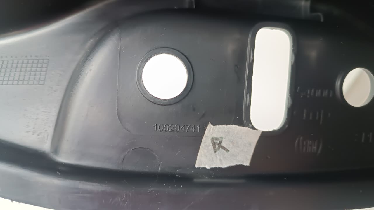 Moldura Painel Traseiro Porta Malas Novo Palio 2012/ 2013/ 2014/ 2015/ 2016/ 2017 - 100204741