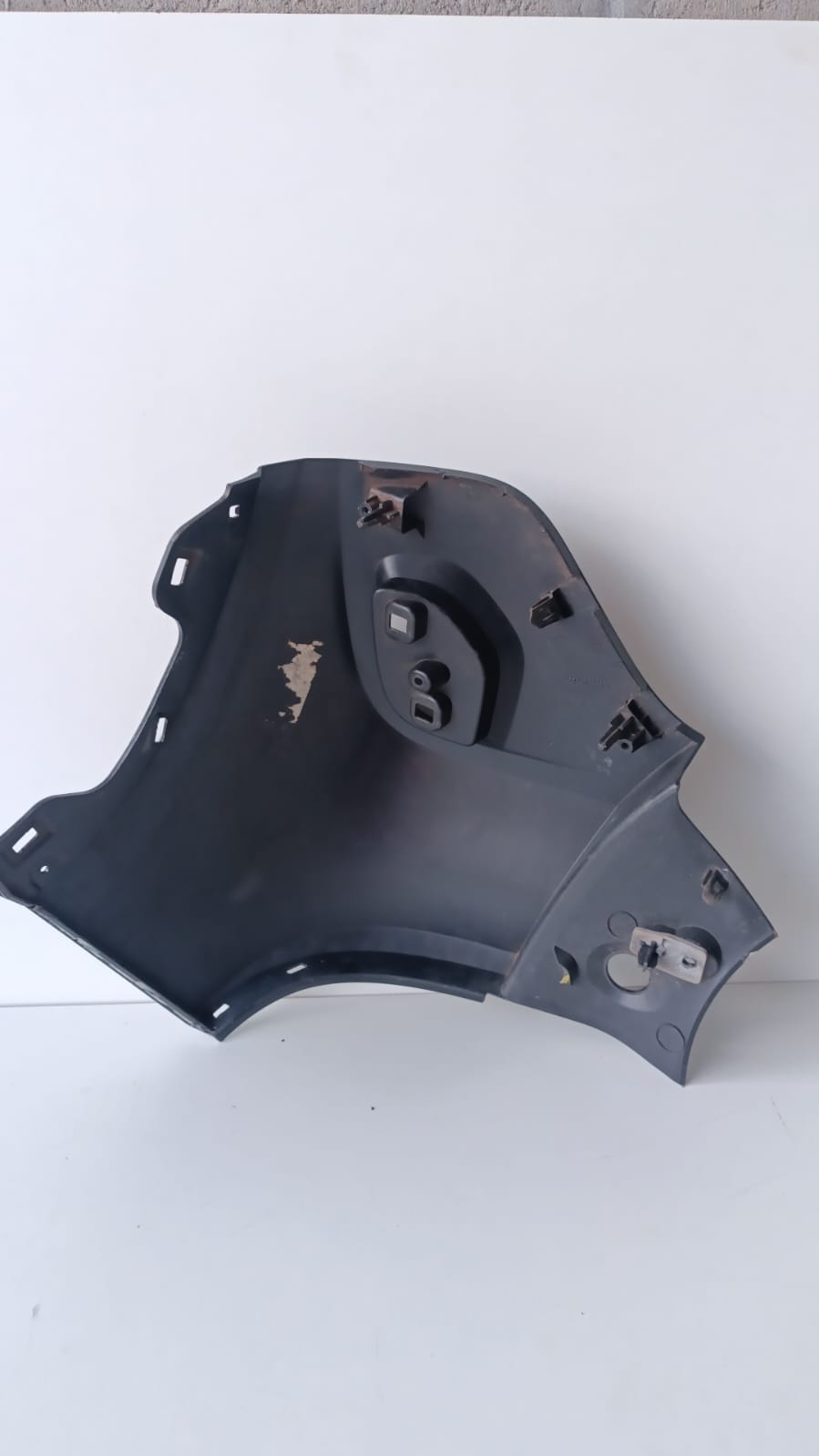 Ponteira para-choque traseiro esquerdo Kwid 2022/ 2023/ 2024 -  850173615R