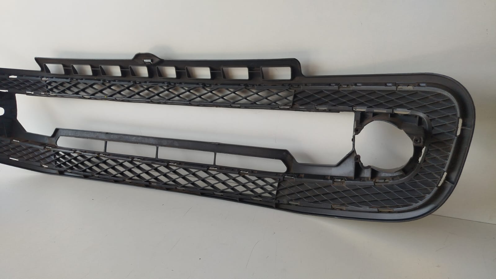 Grade Central Do Para-choque Vw Up Tsi 2014 2015 2016 2017 (Usado)